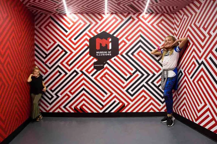 موزه توهمات به مونترال هم رسید؛ مراقب سرگیجه‌تان باشید